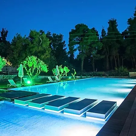 Hotel Sani & Sani Woods 3*